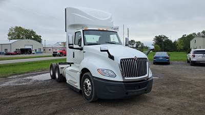 International LT Day Cab Truck - International A26, Automatic