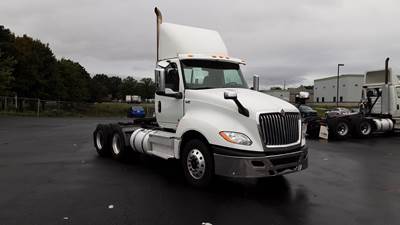 International LT Day Cab Truck - Cummins X15, Automatic