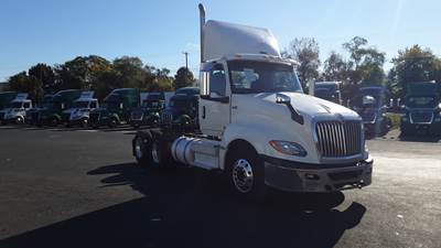 International LT Day Cab Truck - Cummins X15, Automatic