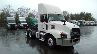 Mack Anthem Day Cab Truck - Mack MP7, Automatic