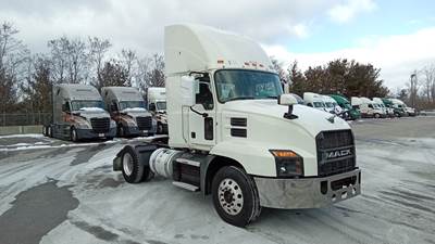 Mack Anthem Single Axle Day Cab Truck - Mack MP7, Automatic
