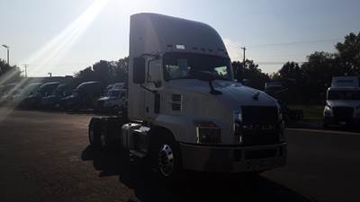 Mack Anthem Day Cab Truck - Mack MP7, Automatic