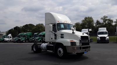 Mack Anthem Single Axle Day Cab Truck - Mack MP7, Automatic