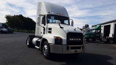 Mack Anthem Single Axle Day Cab Truck - Mack MP7, Automatic