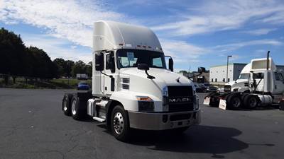 Mack Anthem Day Cab Truck - MP7, Automatic