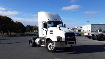 Mack Anthem Single Axle Day Cab Truck - Mack MP7, Automatic