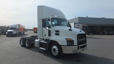 Mack Anthem Day Cab Truck - Mack MP7, Automatic