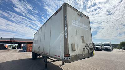 Great Dane 28 ft Dry Van Trailer - Roll up Door, Spring Suspension, HAVCO Composite Floor, Liftgate