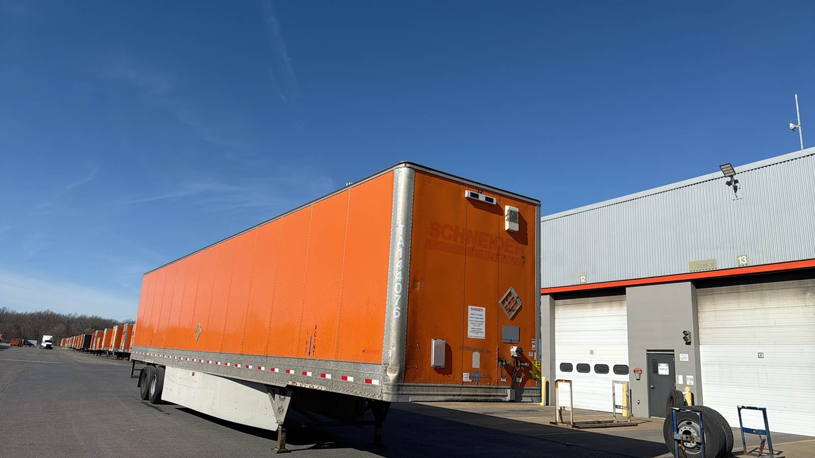 2014 Hyundai dry van trailer