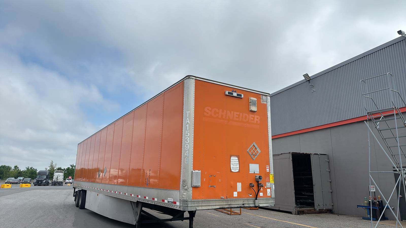 2015 Hyundai dry van trailer