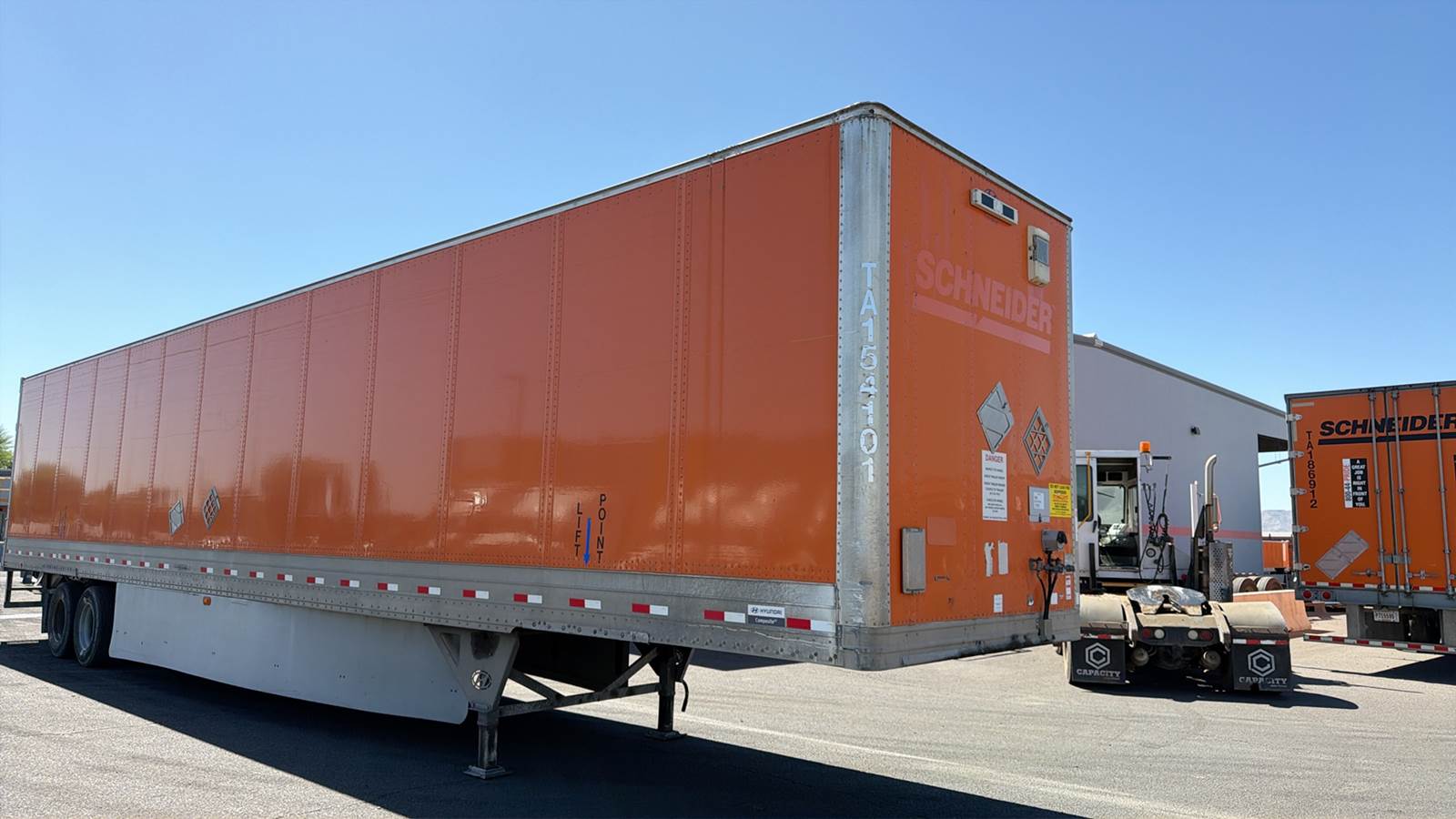 2015 Hyundai dry van trailer