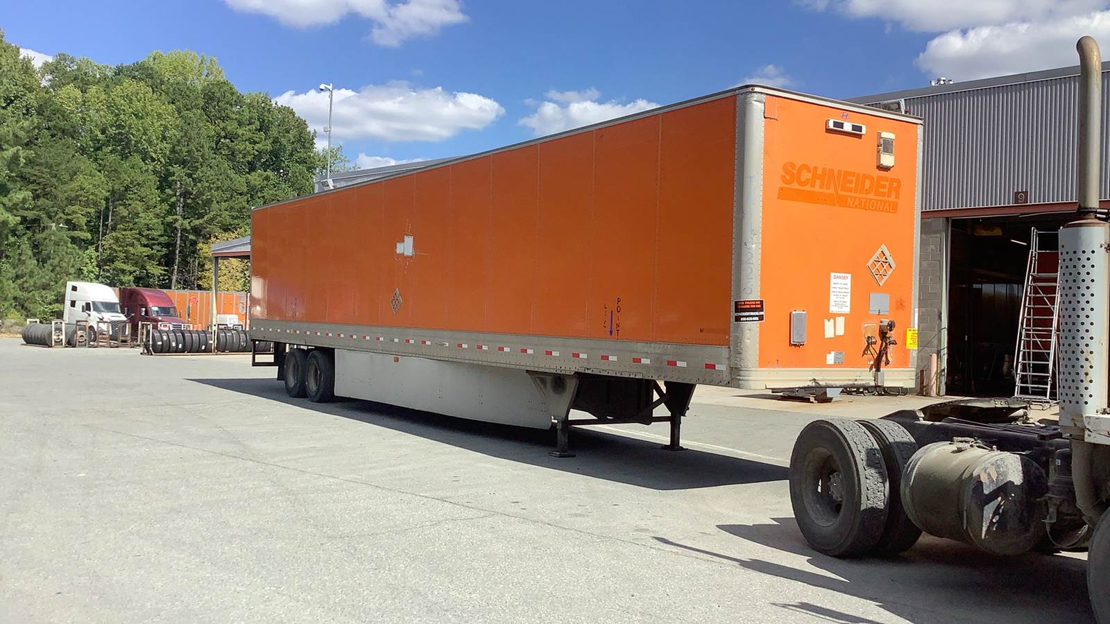 2014 Hyundai dry van trailer