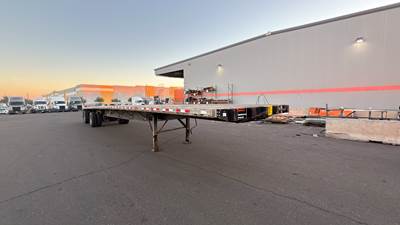 Great Dane 53 ft Flatbed Trailer - Air Ride Suspension