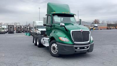 International LT Day Cab Truck - International A26, Automatic