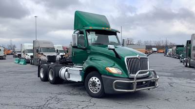 International LT Day Cab Truck - International A26, Automatic