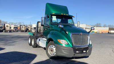 International LT Day Cab Truck - International A26, Automatic