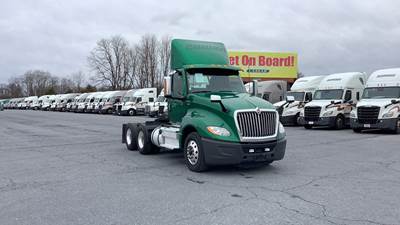 International LT Day Cab Truck - International A26, Automatic