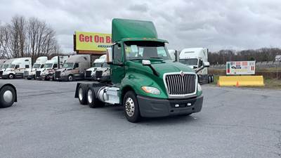 International LT Day Cab Truck - International A26, Automatic