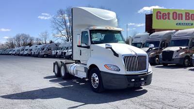 International LT Day Cab Truck - International A26, Automatic