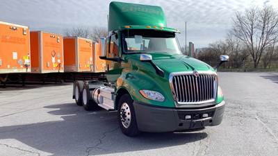 International LT Day Cab Truck - International A26, Automatic