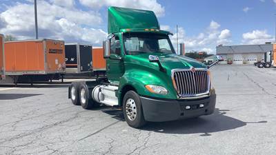 International LT Day Cab Truck - International A26, Automatic