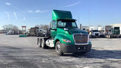 International LT Day Cab Truck - International A26, Automatic