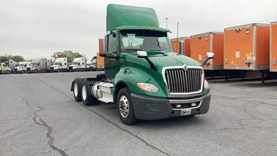 International LT Day Cab Truck - International A26, Automatic