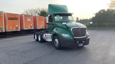 International LT Day Cab Truck - International A26, Automatic