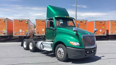 International LT Day Cab Truck - International A26, Automatic