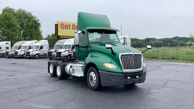 International LT Day Cab Truck - International A26, Automatic