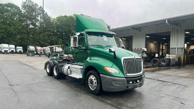 International LT Day Cab Truck - International A26, Automatic