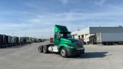 International LT Day Cab Truck - International A26, Automatic