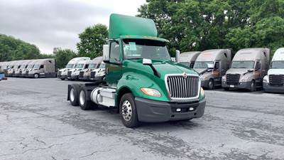 International LT Day Cab Truck - International A26, Automatic