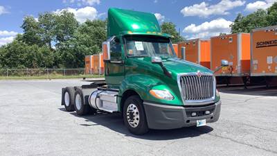 International LT Day Cab Truck - International A26, Automatic