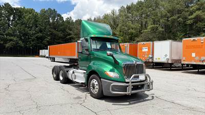 International LT Day Cab Truck - International A26, Automatic
