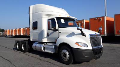 International LT - 73" Hi Rise Sleeper, International A26, Automatic