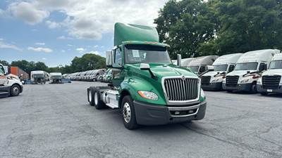 International LT Day Cab Truck - International A26, Automatic