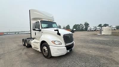 International LT Day Cab Truck - International A26, Automatic