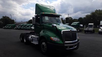 International LT Day Cab Truck - International A26, Automatic