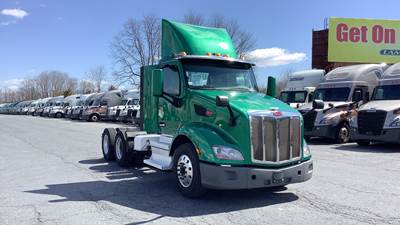 Peterbilt 579 Day Cab Truck - Paccar MX-13, Automatic