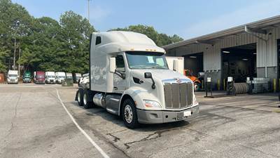 Peterbilt 579 - 80" Raised Roof Double Bunk Sleeper, Paccar, Automatic, Premium 00 Spec with TriPac
