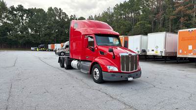 Peterbilt 579 - 80" Raised Roof Double Bunk Sleeper, Paccar, Automatic, Premium 00 Spec with TriPac
