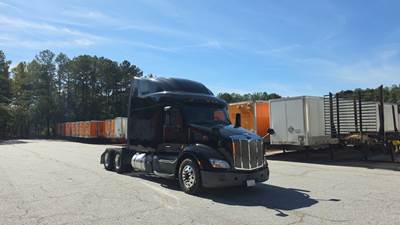 Peterbilt 579 - 80" Raised Roof Double Bunk Sleeper, Paccar, Automatic, Premium 00 Spec with TriPac