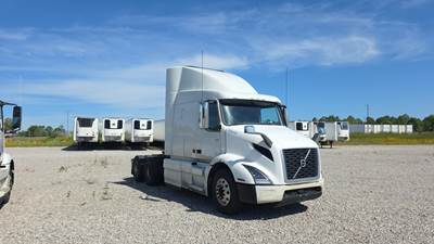 Volvo VNR64T640 Sleeper Semi Truck - Volvo D-13, Automatic