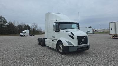 Volvo VNR64T640 Sleeper Semi Truck - Volvo D-13, Automatic