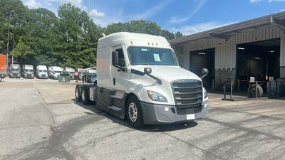 Freightliner Cascadia Sleeper Semi Truck - 72" Extra-Tall Roof, Detroit, Automatic, Battery Powered HVAC with Optimized Idle, Bulk Equipment