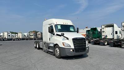Freightliner Cascadia Sleeper Semi Truck - 72" Extra-Tall Roof, Detroit, Automatic, Battery Powered HVAC with Optimized Idle, Bulk Equipment