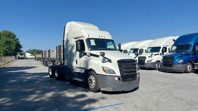 Freightliner Cascadia Sleeper Semi Truck - 48" Extra-Tall Roof, Detroit, Automatic
