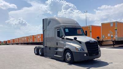 Freightliner Cascadia - 72" Raised Roof Double Bunk Sleeper, Detroit, Automatic, Optimized Idle