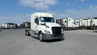 Freightliner Cascadia Sleeper Semi Truck - 72" Extra-Tall Roof, Detroit, Automatic, Bulk Equipment